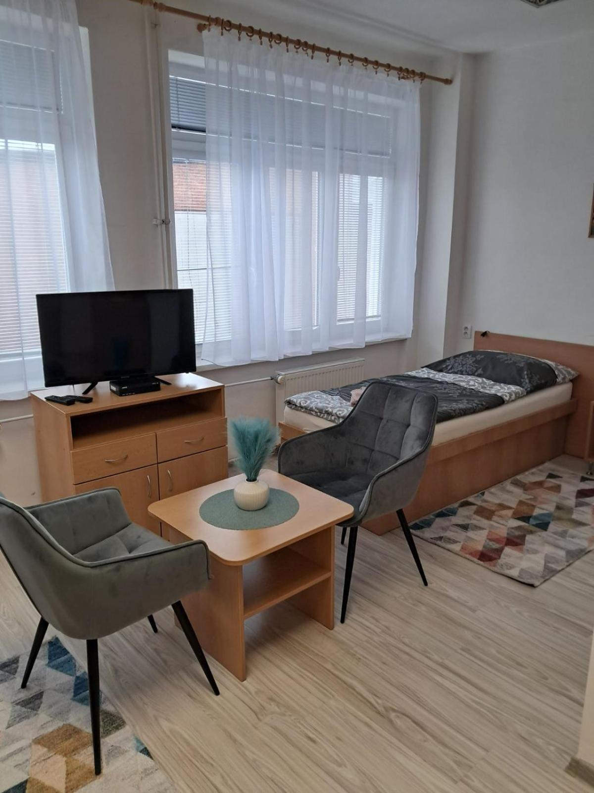 Albergue ŠD Urbánkova 2 Košice Exterior foto